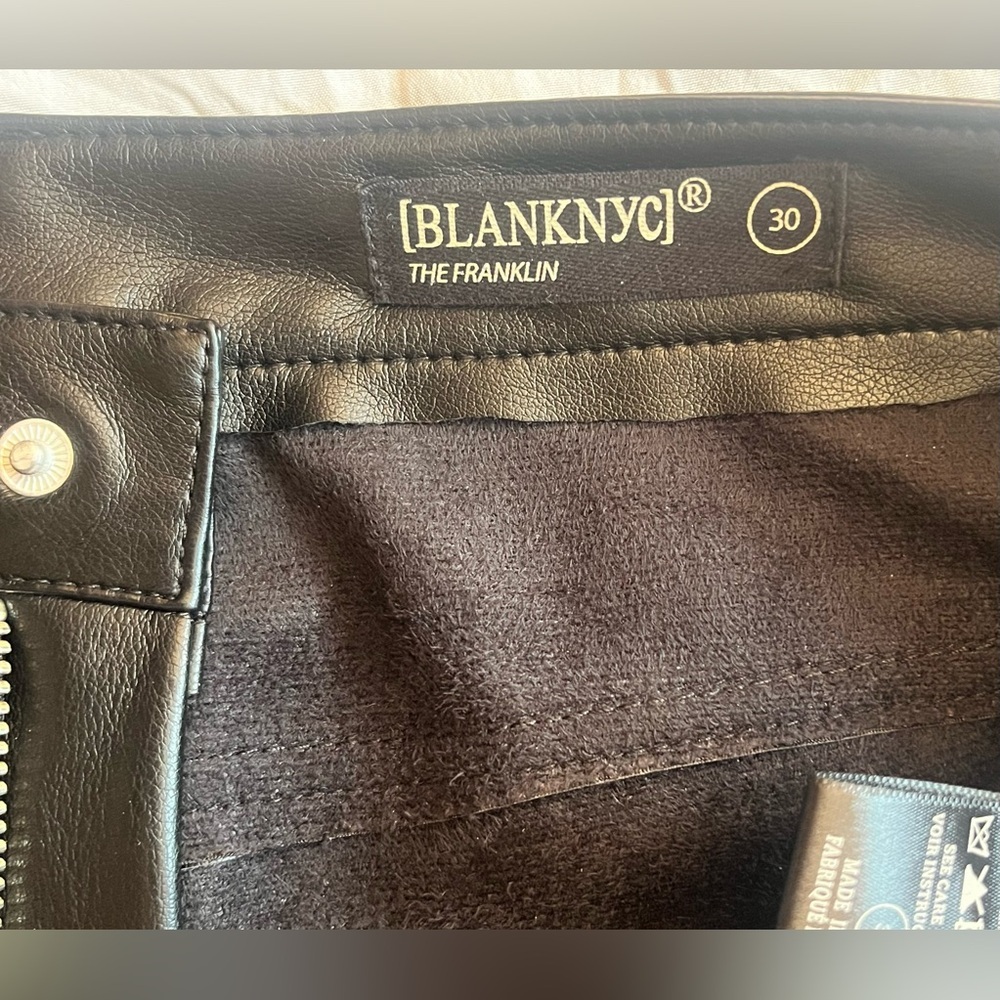Blank NYC Black Faux Leather The Franklin Ribcage Wide-Leg Pants Size 30 - Picture 8 of 16